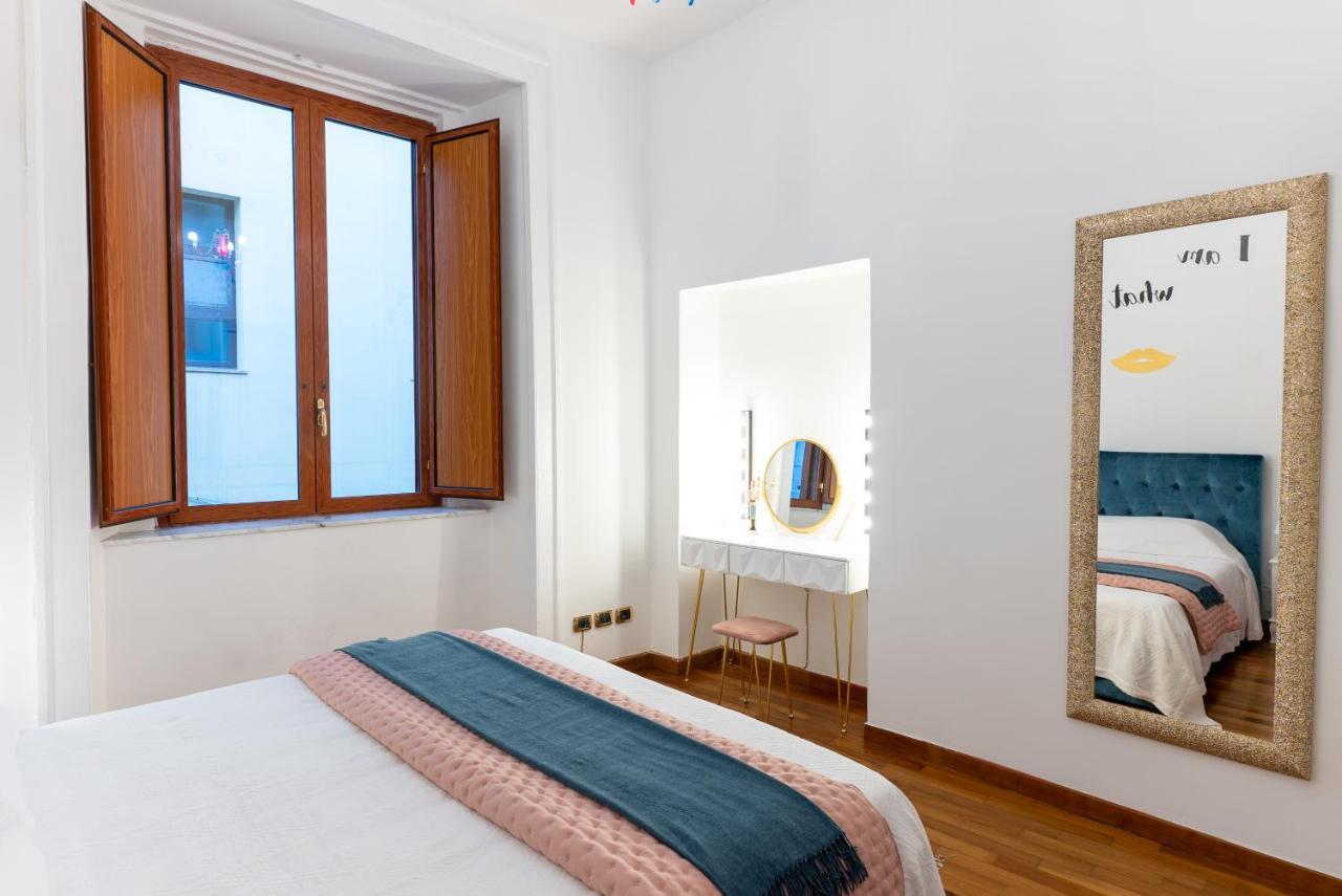 Dimora Del Fico - Appartamento Elegante E Spazioso Naples Exterior photo